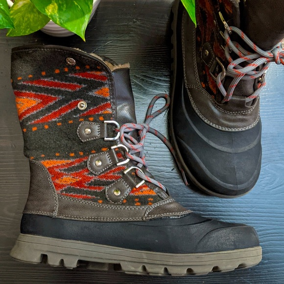 BARETRAPS Convertible Winter Boots: Aztec Yaeger - Picture 3 of 8